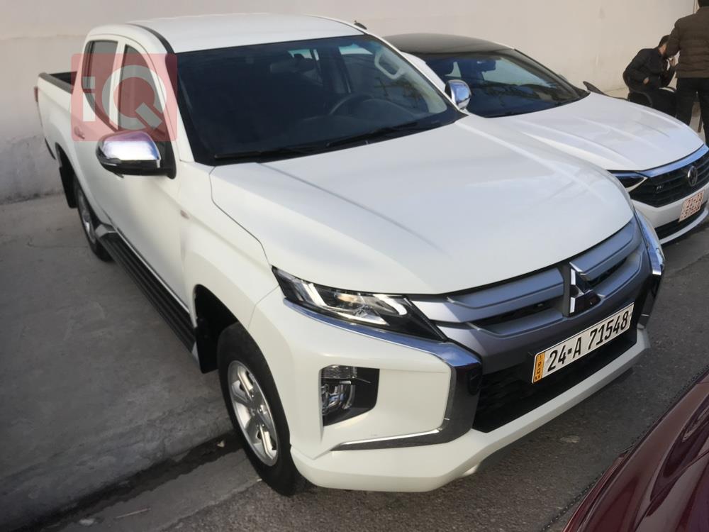 میتسوبیشی L200